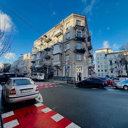 Kyiv Old Town Apartment Near Golden Gate Екстериор снимка